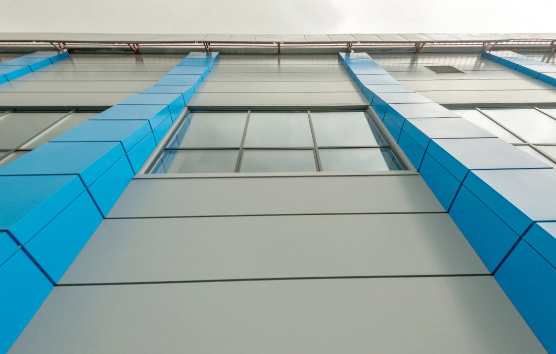 Футбольно-регбийный манеж «Искандер»