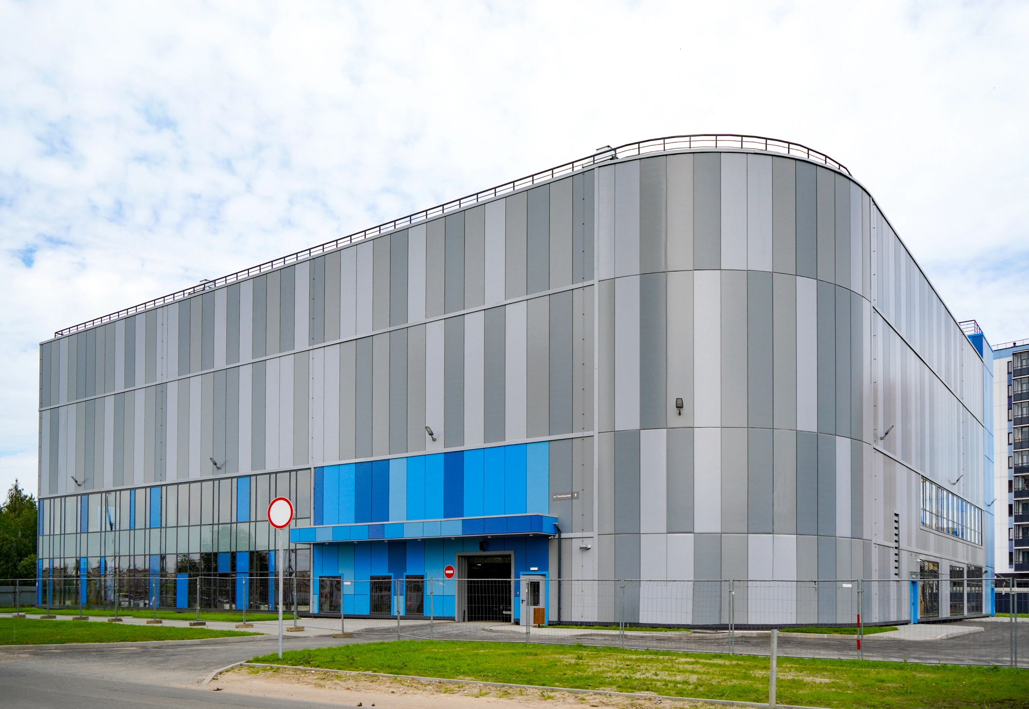 Радиусные фасадные элементы - слайд 1