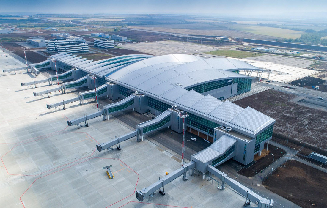 Фасадные решения аэропорта «Платов»